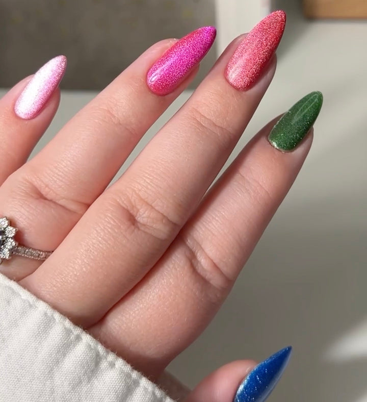 DND 9D Cat Eye Smoothie #08- Purrsian Purrfection