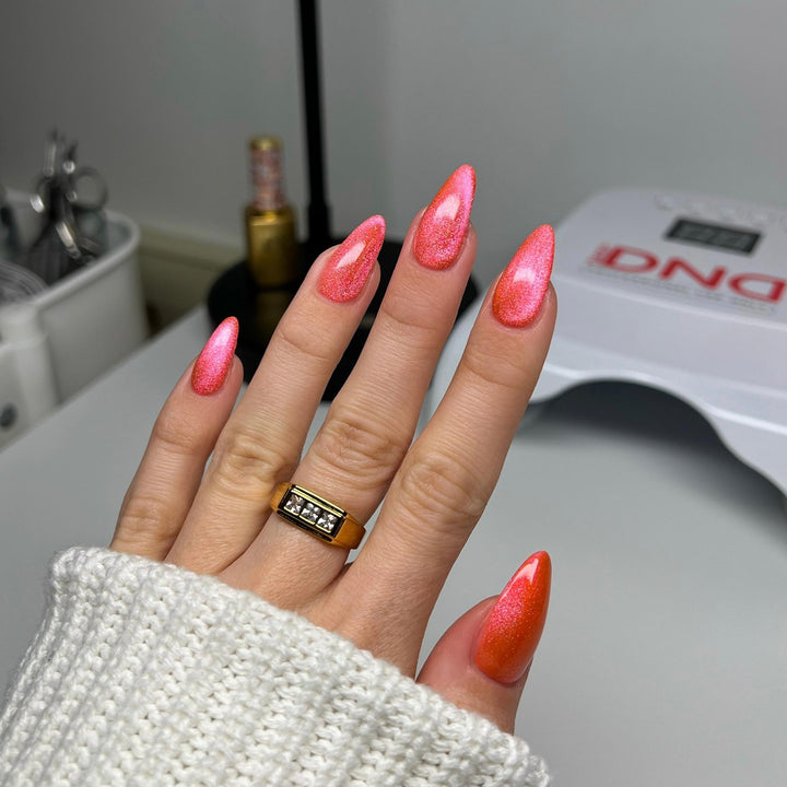 DND DIVA 9D Cat Eye Candy #22 - Jelly Belly Rubs