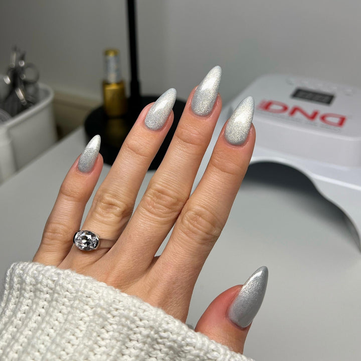 DND DIVA 9D Cat Eye Daydream #25 - Moonrise