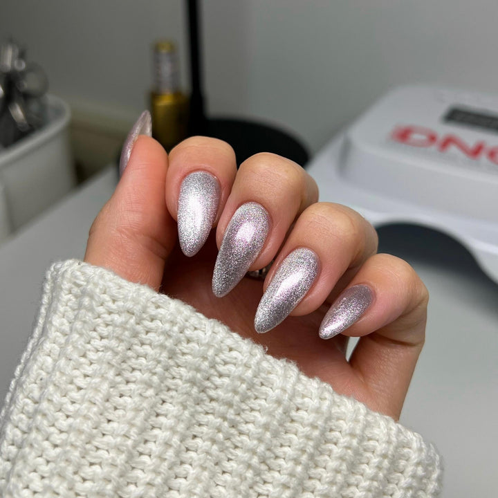 DND DIVA 9D Cat Eye Daydream #32 - Catty Ever After