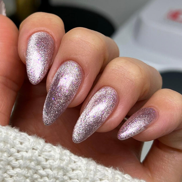 DND DIVA 9D Cat Eye Daydream #33 - Pucker Up