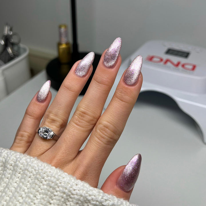 DND DIVA 9D Cat Eye Daydream #33 - Pucker Up