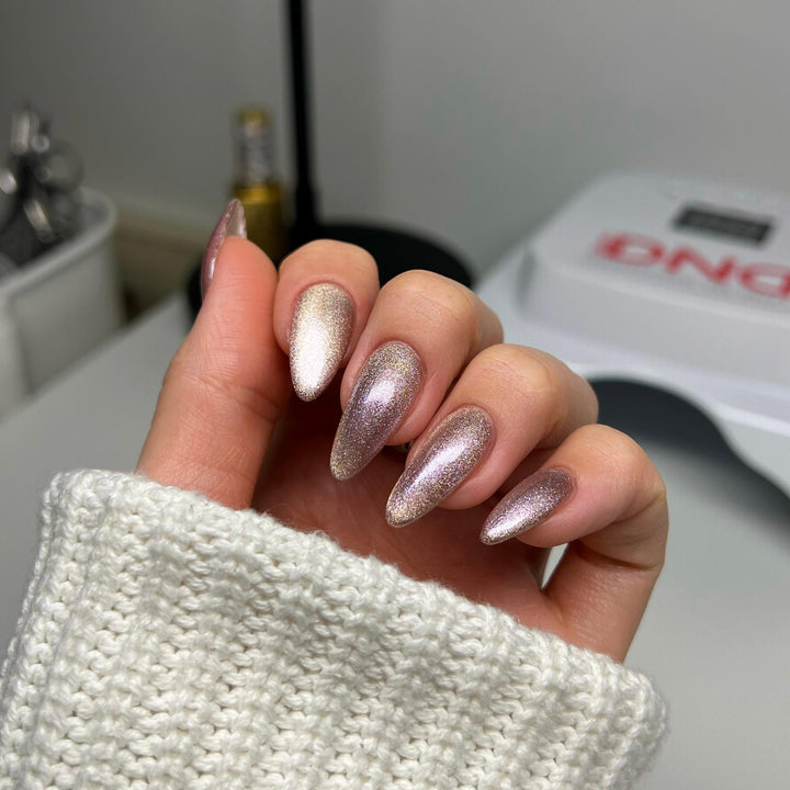 DND DIVA 9D Cat Eye Daydream #35 - Hazel Dreams