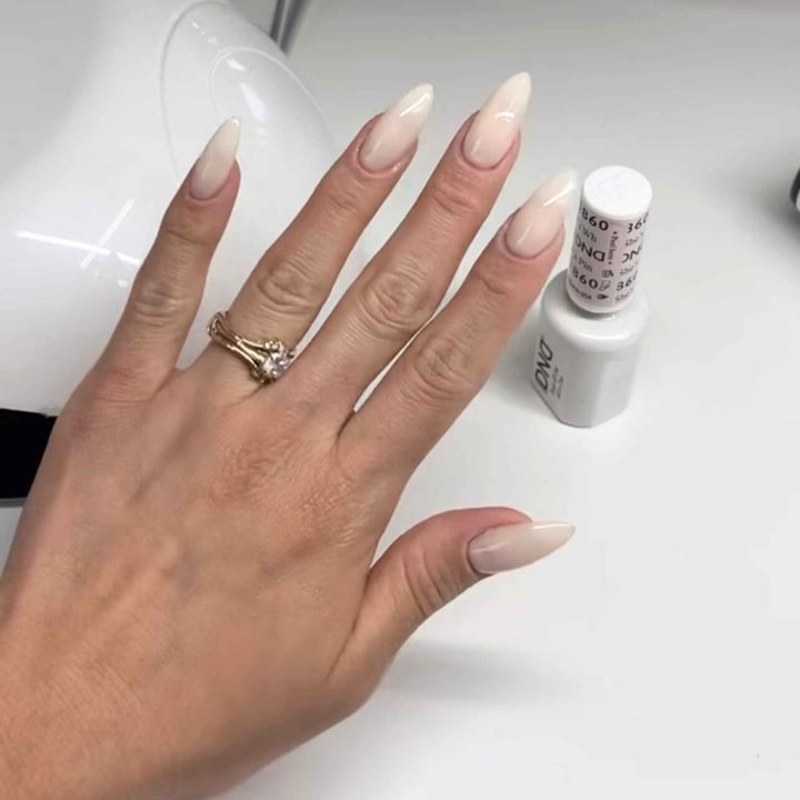 DND She’s White She’s Pink #860