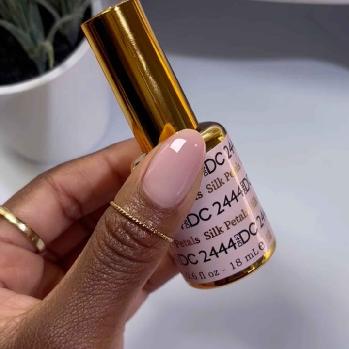 DND Silk Petals #2444