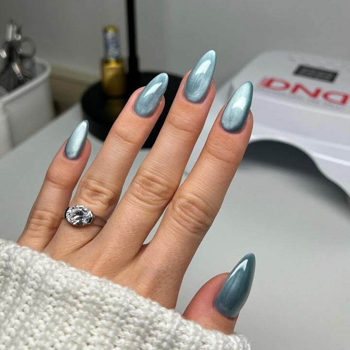 DND DIVA 9D Cat Eye Glassball #10 - Glass Slipper