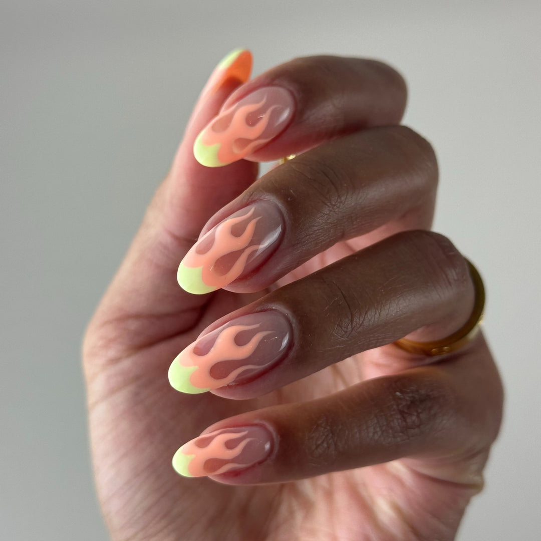 DND11 - Classic Light Peach Gel Art Liner