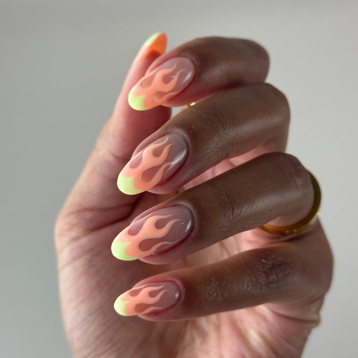 DND11 - Classic Light Peach Gel Art Liner
