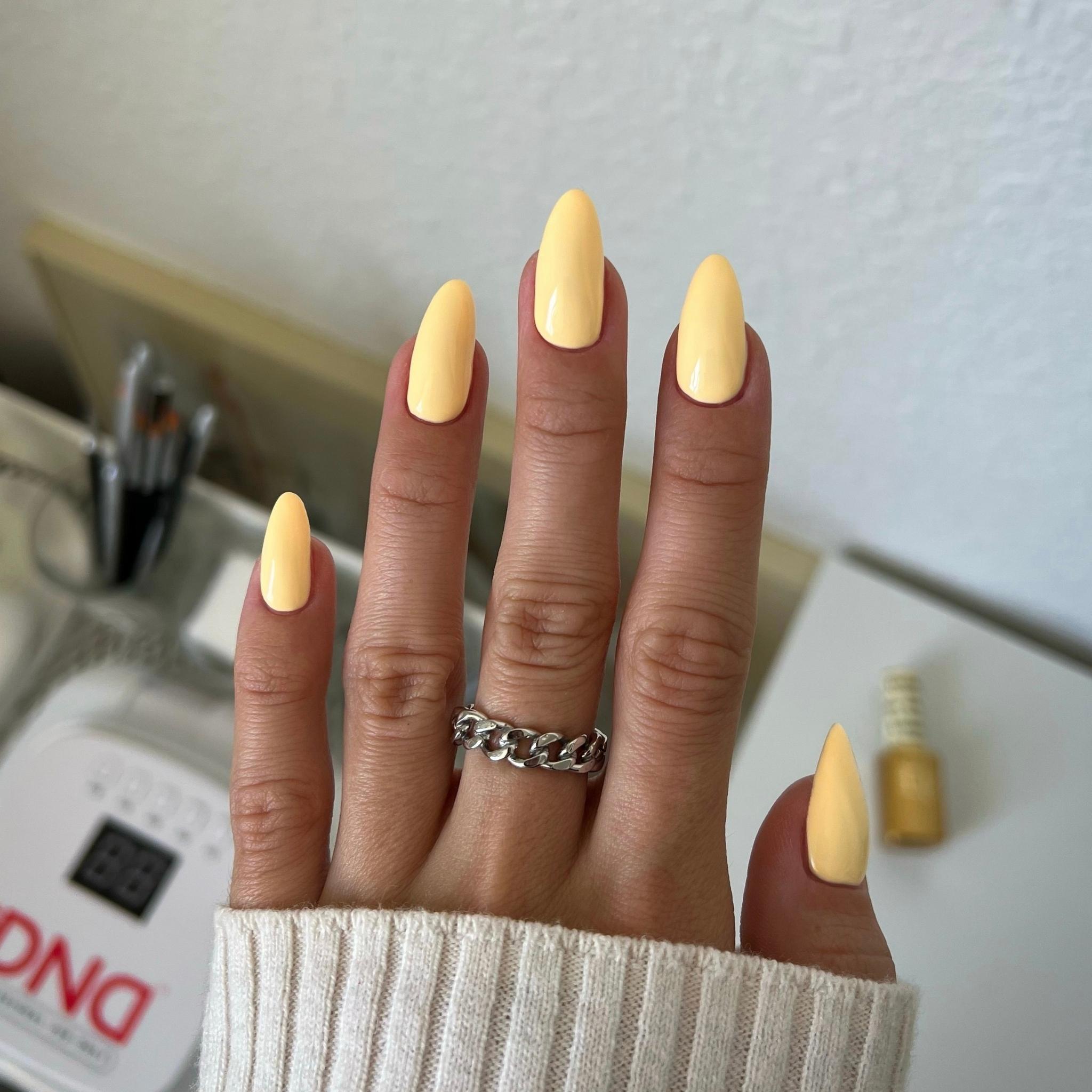 DND Durian, Plz DIVA #086 – Essentials Nail Supply